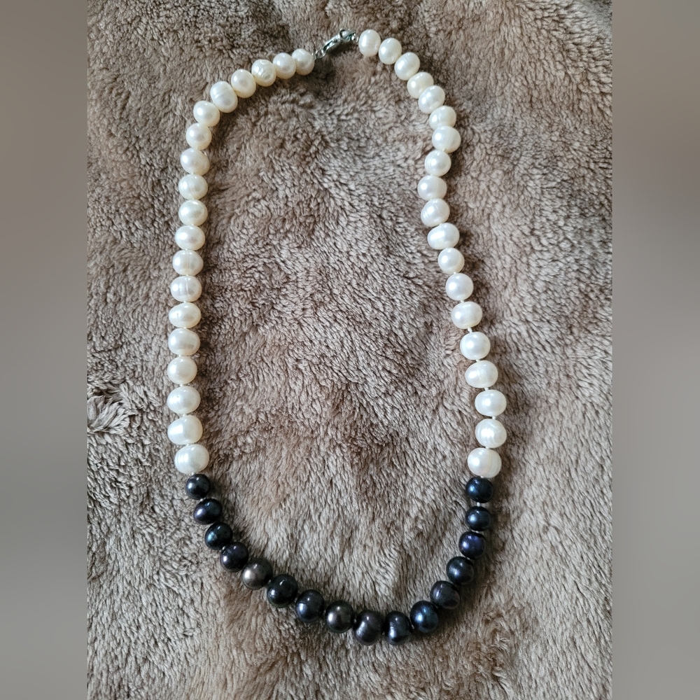 Real fresh water pearl necklace white and purplish-black pearls